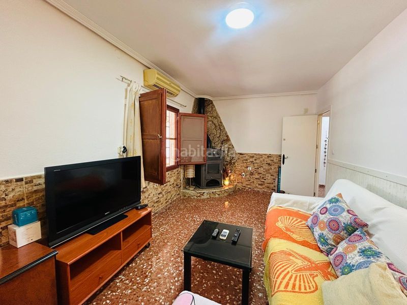 Foto 599ade11-94a7-4bd7-8a0a-475a7d1deb3b. Chalet  independiente con casa de invitados, piscina privada y parcela urbana de 3.010 m2 en la Cañada del Fenollar en Alicante