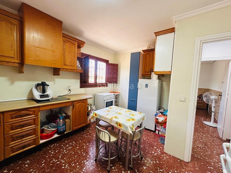 Foto c3faf051-1688-433e-8220-bf6b62d230fa. Chalet  independiente con casa de invitados, piscina privada y parcela urbana de 3.010 m2 en la Cañada del Fenollar en Alicante