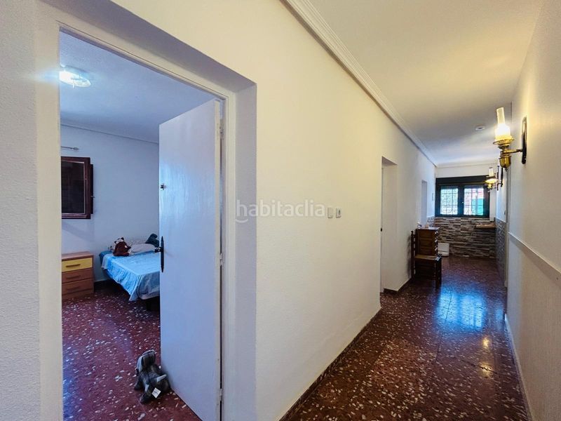 Foto d7324b05-aa65-4c10-8b40-f817d4e1d0b5. Chalet  independiente con casa de invitados, piscina privada y parcela urbana de 3.010 m2 en la Cañada del Fenollar en Alicante