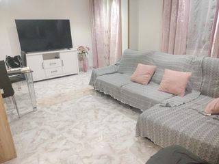 Piano terra in Virgen del Remedio - Parque Lo Morant. Ocasion  piso para reformar de dos dormitorios con gran patio en