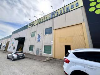 Bâtiment à usage industriel à Carretera algueña 1. Nave industrial en venta en la romana.