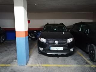 Parking voiture à Paus - Polígono San Blas. Plaza de garaje
