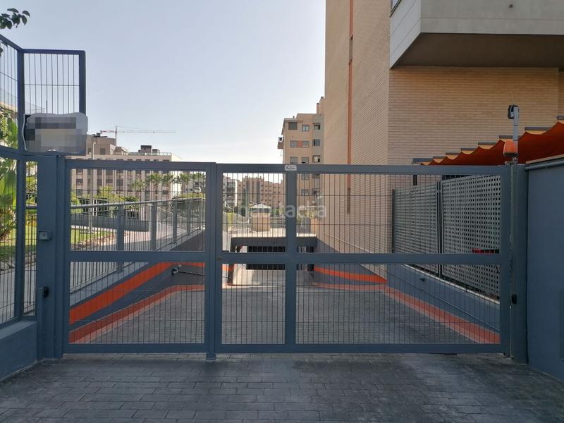 Foto b4d71653-52e8-4738-a074-a6961d0f742d. Autoparkplatz in Paus - Polígono San Blas Alicante