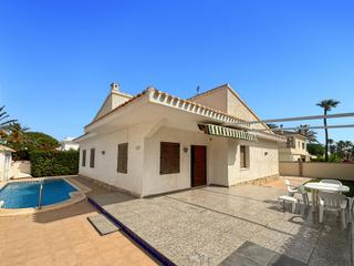Xalet a Cabo Roig. Ocasión chalet en el corazón mismo de cabo roig con piscina priv