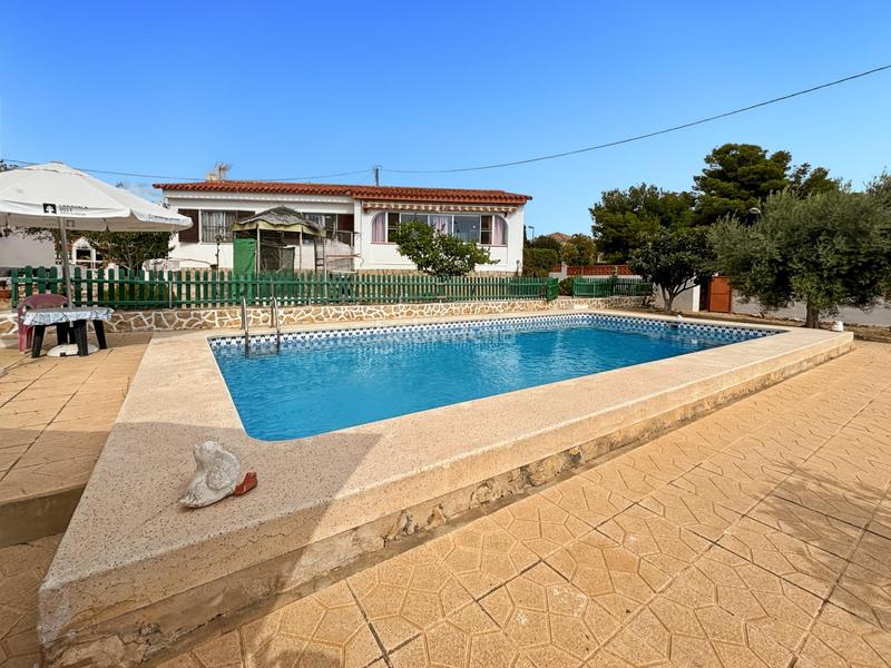 Foto 1e6276e8-4262-43b3-bfdf-bb79d5a2ab92. Chalet en matisse 64 chalet con piscina independiente cerca de la nucía en Nucia (la)
