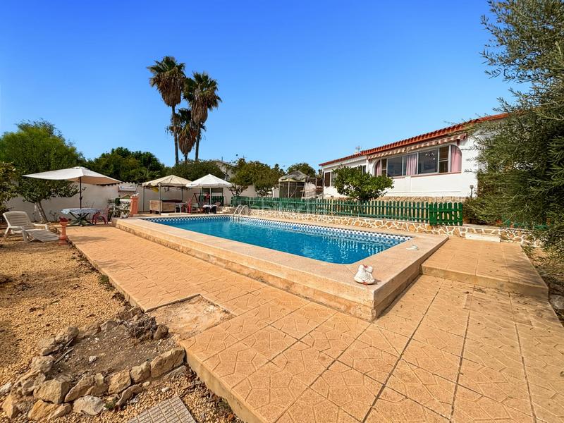 Foto abfc60c9-667d-4498-b9ae-bb7a9b153c8e. Chalet en matisse 64 chalet con piscina independiente cerca de la nucía en Nucia (la)