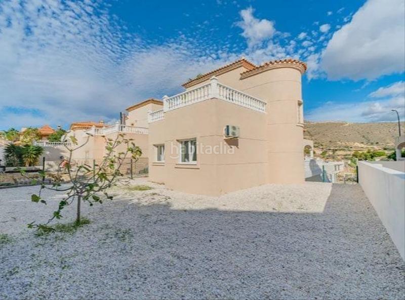 Foto 2fc1b15e-bc8b-44d4-8073-05ef61bd8fdd. Casa adossada amb calefacció aparcament a Pueblo Acantilado-Lanuza Campello (el)