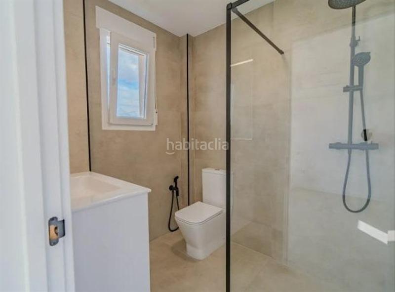 Foto 53ac9017-13ad-4df4-ac0f-1640dbbdae43. Casa adossada amb calefacció aparcament a Pueblo Acantilado-Lanuza Campello (el)