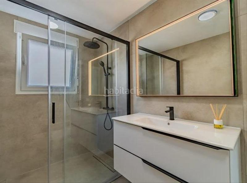 Foto 697f21bb-bd5e-4308-bf99-3d5d74d99700. Casa adossada amb calefacció aparcament a Pueblo Acantilado-Lanuza Campello (el)