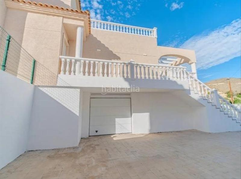 Foto e934f460-5c0f-456c-9220-1a7b77f9cd84. Casa adossada amb calefacció aparcament a Pueblo Acantilado-Lanuza Campello (el)