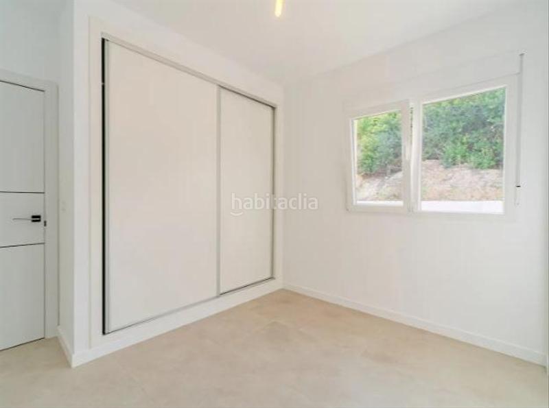 Foto ea1f03c2-4b75-4102-abfd-111f9b4c870a. Casa adossada amb calefacció aparcament a Pueblo Acantilado-Lanuza Campello (el)