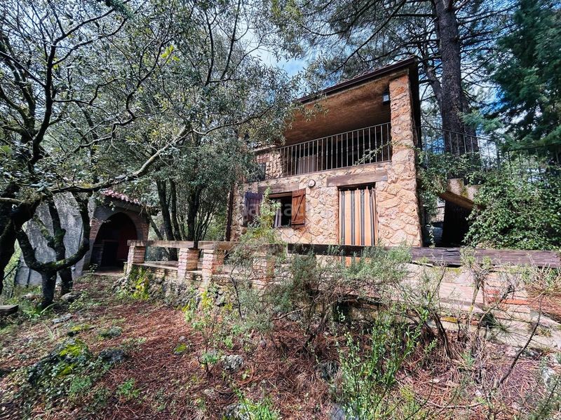 Foto 780e27cf-dcb9-46eb-af15-62bbad01131a. Masia a Riópar