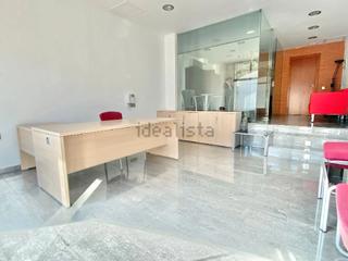 Location Bureau à Carrer de magdalena blay 2. Local al lado del supermercado spar de montbrió