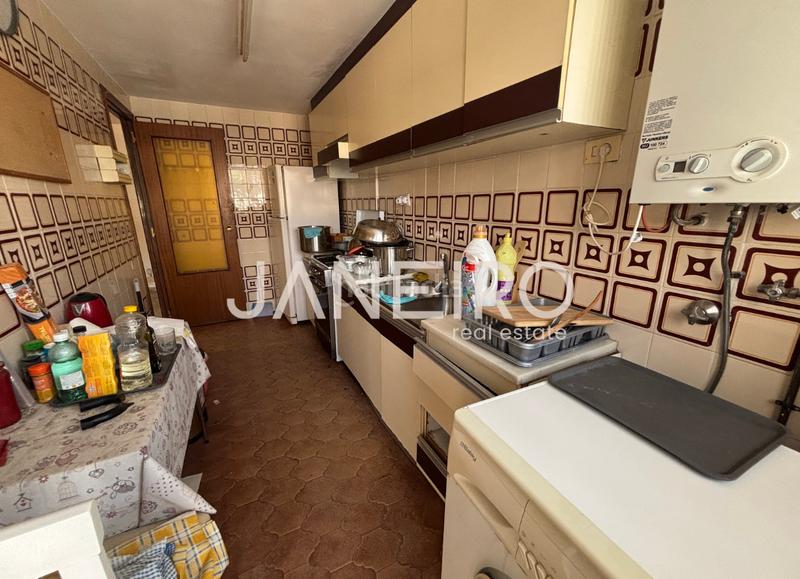 Foto c8362020-0e60-45b8-8938-6d03cca2a677. Rent flat in Torrefiel Valencia