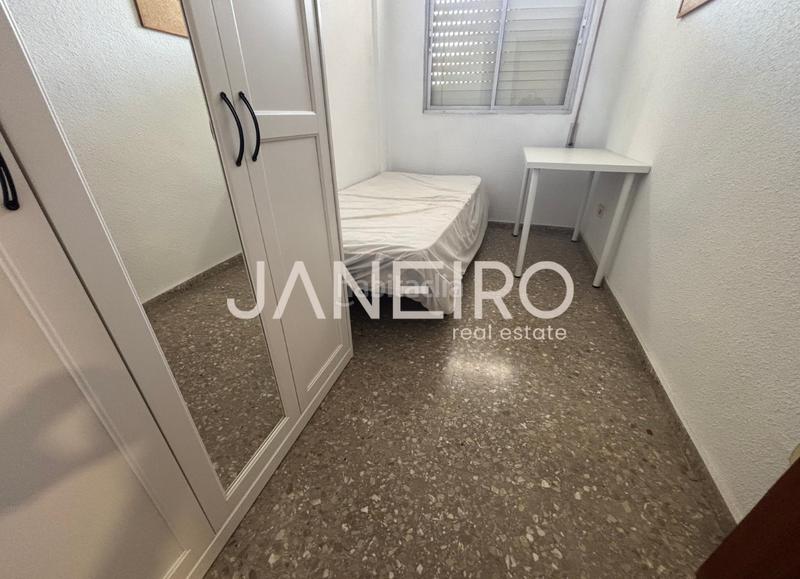 Foto 9ee74b82-011a-41c5-a808-44357c4cd667. Alquiler piso en Torrefiel Valencia