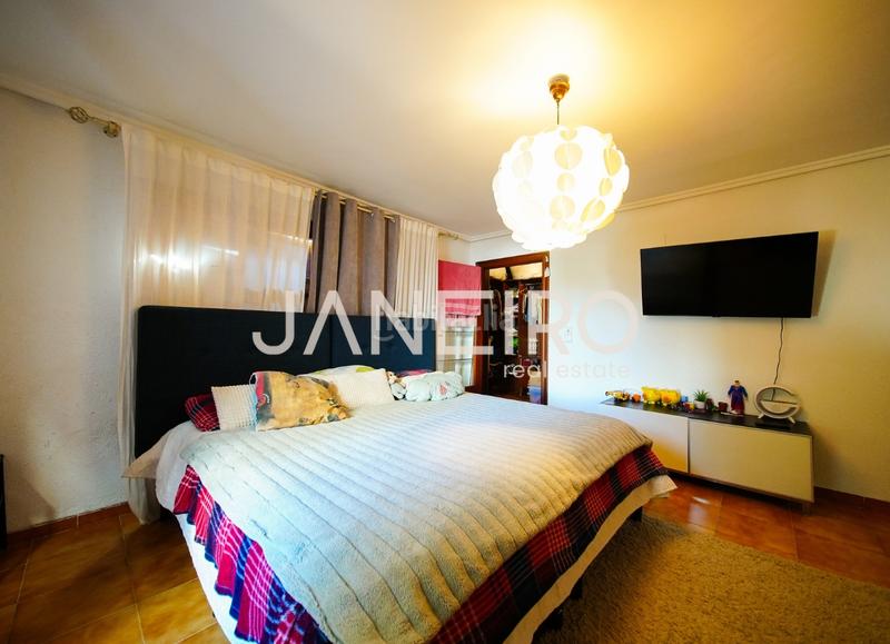 Foto 2a473c2e-0d67-446c-8733-f4bd82ff97a9. Chalet con riscaldamento parcheggio piscina in El Vedat - Santa Apolonia Torrent