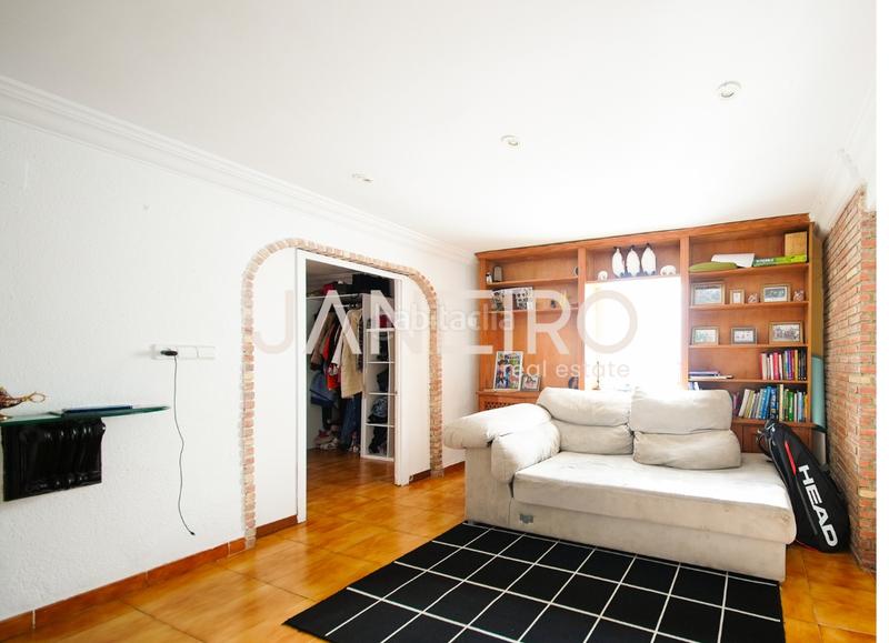 Foto 0c8d5789-d23d-46a1-b39d-ddc0cf261514. Chalet con parcheggio piscina in El Vedat - Santa Apolonia Torrent