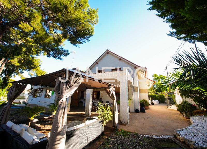 Foto b6b903e6-60b1-4ee8-8567-8aca895d194f. Chalet con parcheggio piscina in El Vedat - Santa Apolonia Torrent