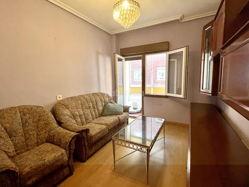 Foto ea9f7704-286b-483d-8a96-6c08667e032e. Piso en calle de chile 20 piso en gijon en El Natahoyo Gijón