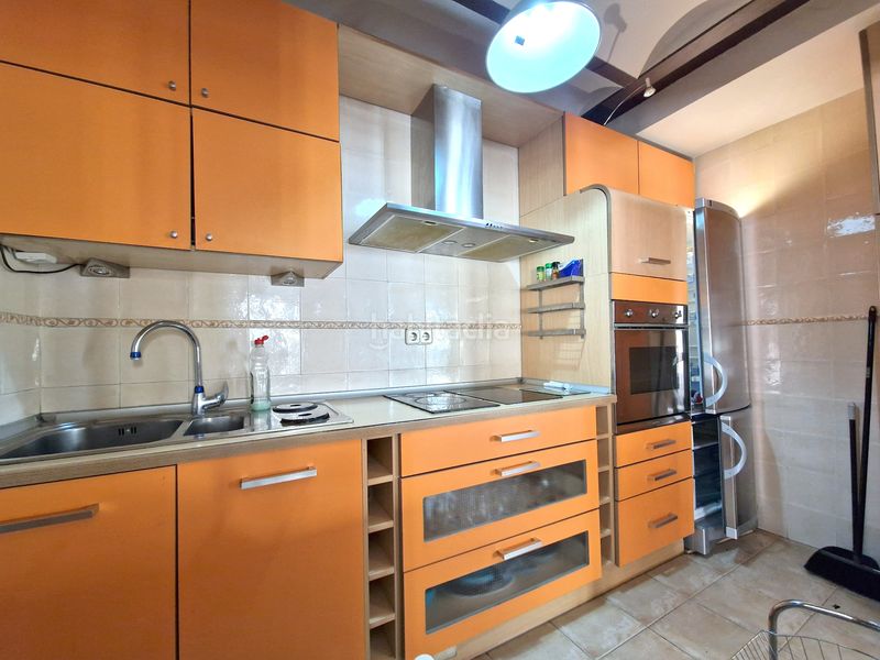 Foto b5b6dc5d-0504-4c1f-828e-d561d7137aee. Dúplex amb calefacció a Casco Histórico Toledo