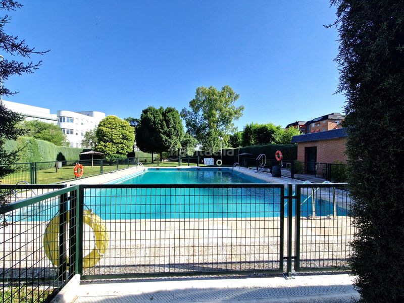 Foto 8c666105-7947-4882-8d38-4ab80f0a1fe1. Pis amb calefacció aparcament piscina a Valdepelayo-Montepinos-Arroyo Culebro Leganés
