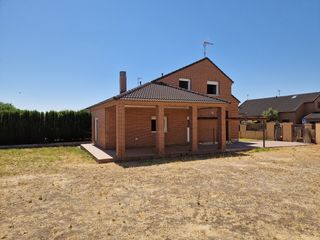Affitto Casa bifamiliare in Olías del Rey. Chalet pareado en olias del rey