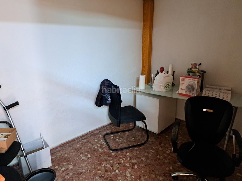 Foto 3ca65ab1-3375-4083-bc5e-970526ceaf5c. Locale commerciale in carrer ciutat de laval 13 in Gandia