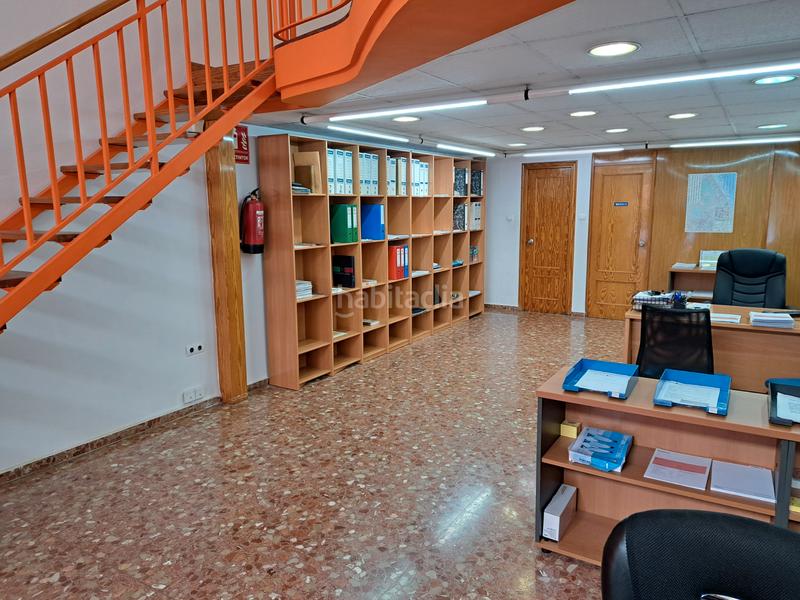 Foto cde460b2-d4a9-42ba-b312-e35b3eca76c5. Locale commerciale in carrer ciutat de laval 13 in Gandia