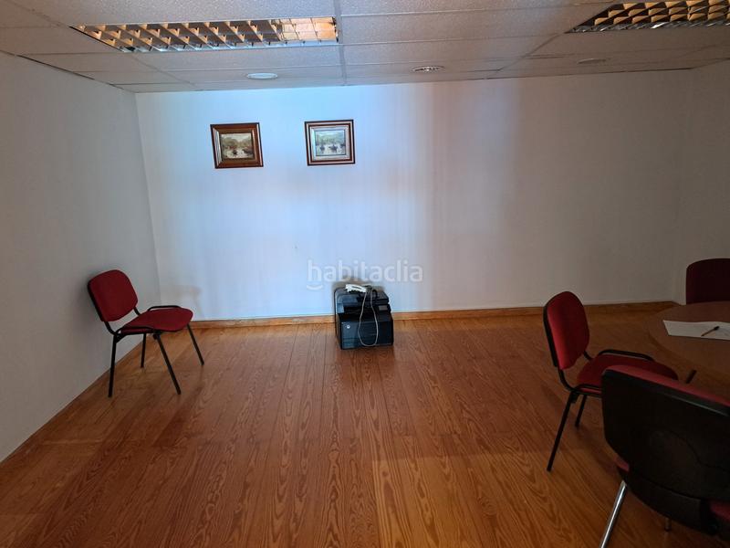 Foto d3c68de4-754c-49dd-b25a-b7a2aab8afa3. Locale commerciale in carrer ciutat de laval 13 in Gandia