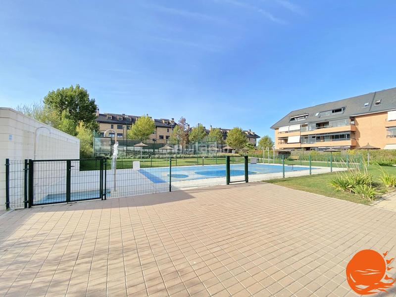 Foto b19203d7-0af4-4cd8-b416-d86b21123b29. Planta baixa a Valenoso Boadilla del Monte