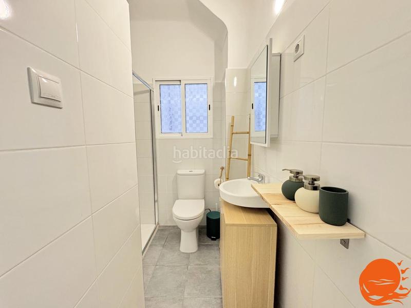 Foto 5e2f48b4-7f9e-4a73-971f-02ebd163e3e3. Planta baixa a Concepción Madrid