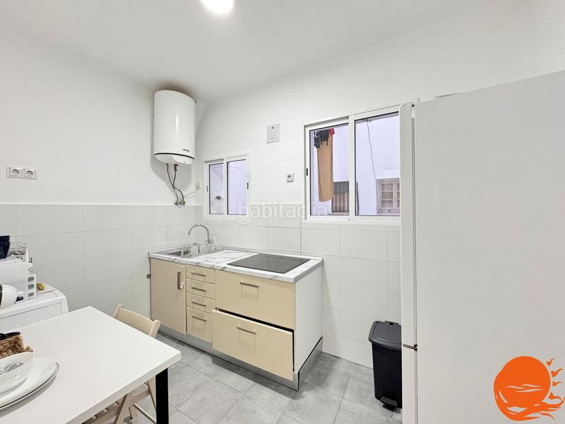 Foto d43bffc2-d52f-42c1-88c5-bab597450280. Planta baixa a Concepción Madrid