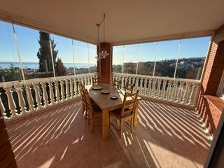 Casa adossada a Calle Gran Bretaña 42