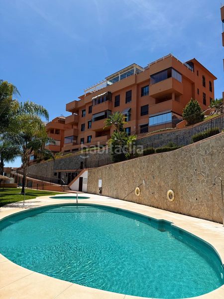Foto 0421f644-ad0b-4ec9-a3ef-570c1e9f7f4b. Pis amb calefacció aparcament piscina a Cotomar Rincón de la Victoria
