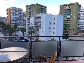 Lloguer Pis  Avenida avenida manantiales. Vive en torremolinos! luminoso piso de 2 dormitorios a solo 1 km