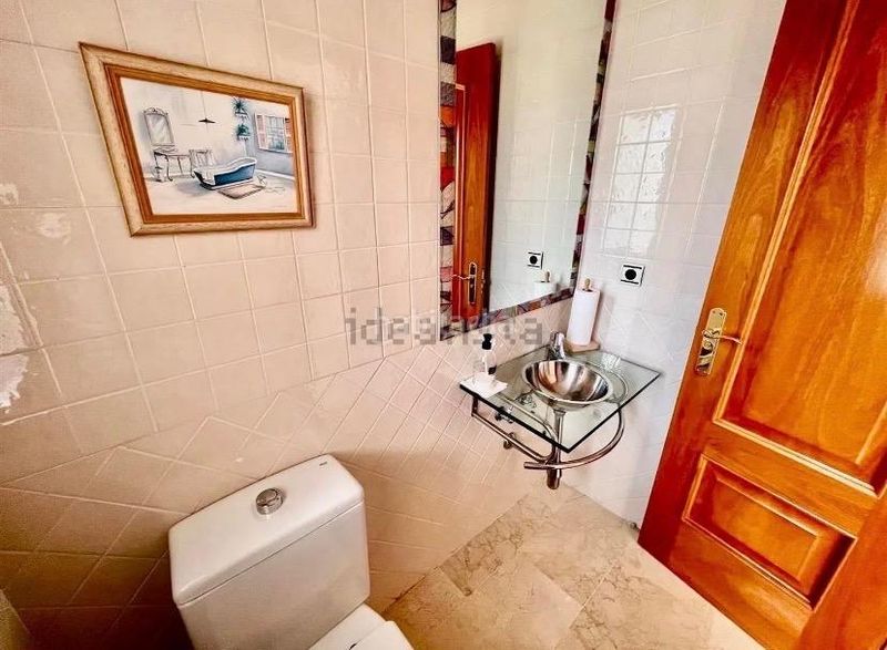 Foto 1fe4a1b7-e52c-45b8-a230-ea41e3eecf73. Casa adossada amb calefacció aparcament piscina a Marbella