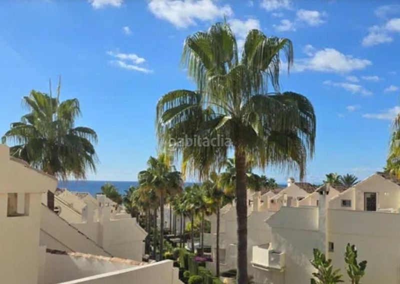 Foto 50b7aa10-d213-4214-af2b-8b5c540e6a13. Casa adossada amb calefacció aparcament piscina a Marbella