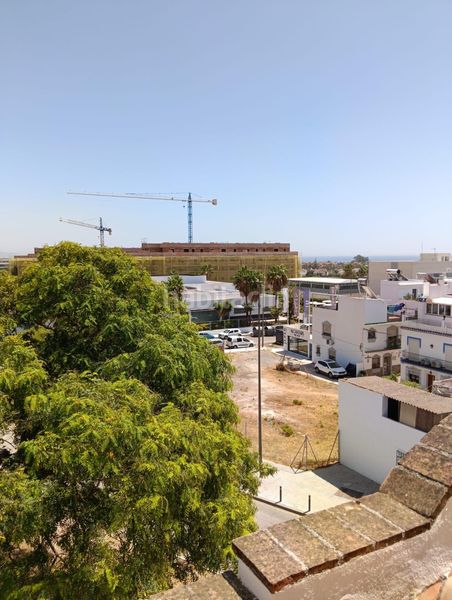 Foto 0d2de3d4-5c56-40a8-a687-e317b7868968. Dúplex amb aparcament a Nueva Alcántara Marbella