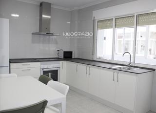Location Appartement  Rei don garcia. Piso de 4 habitaciones ideal familias y estudiantes