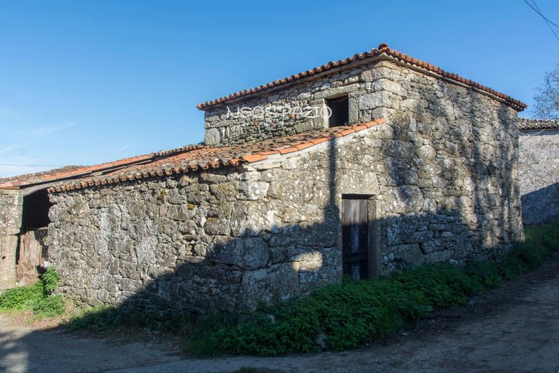 Foto 14d8925f-1932-4cda-a7c1-d99fb15e49f8. Casa amb calefacció a Monterroso