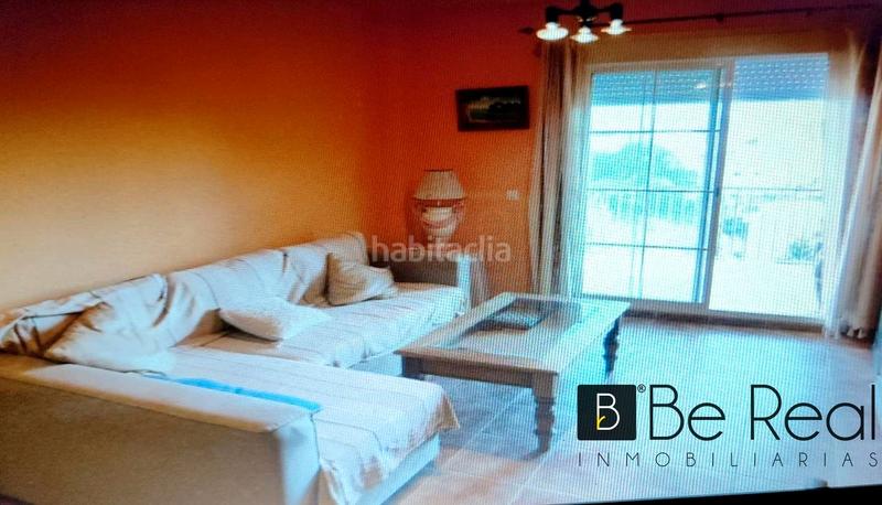 Foto f570b89b-2f99-420d-a637-4d8ade99e0fb. Piso ¡oportunidad única! piso con terraza, piscina y garaje doble en Fuengirola