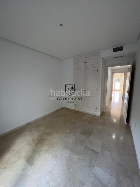 Foto 1ac5ab8d-c5bf-4e3c-9108-336e9374cd0a. Piso en venta exclusivo piso con vistas al mar en Benalmádena