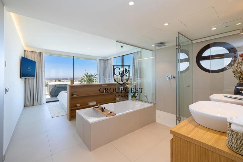 Foto 70efba3e-319d-4940-a459-5db3196778d8. Apartament amb aparcament piscina a Torreblanca del Sol Fuengirola