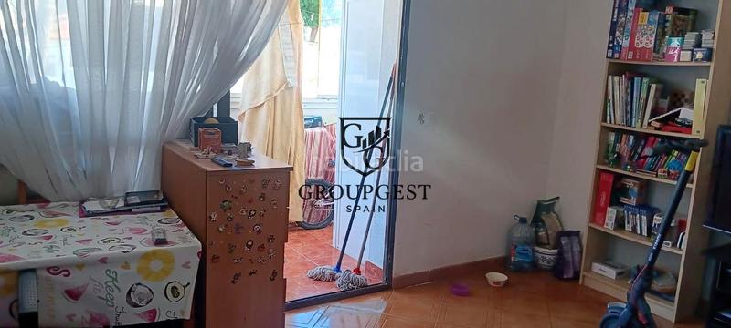 Foto eb31e4b7-df28-4c86-b23e-0a06ea0d9b0a. Apartamento oportunidad en torreblanca con piscina en Fuengirola