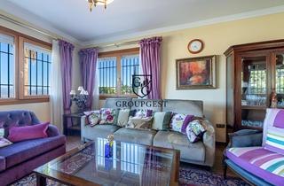 Casa  Casares. Majestuoso chalet de alto standing con piscina privada y vistas