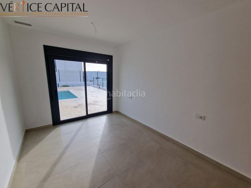 Foto 5526aa14-d4a1-44f8-abc7-b1a372fd4574. Casa amb piscina a El Castillo Manilva