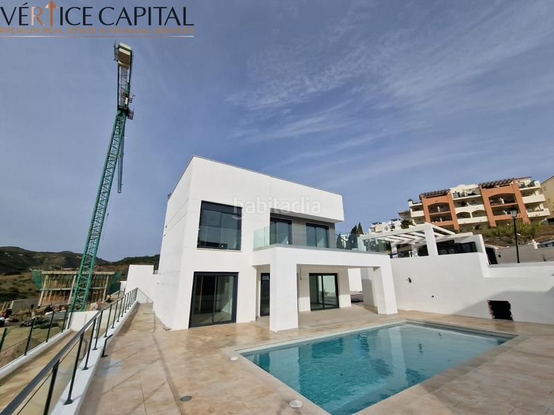 Foto dff7a95a-2c7b-4e09-887a-6a85480001f7. Casa amb piscina a El Castillo Manilva