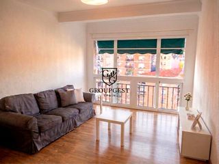 Rent Flat in Ensanche Centro - Puerto. Alquiler corporativo en el soho tu refugio profesional