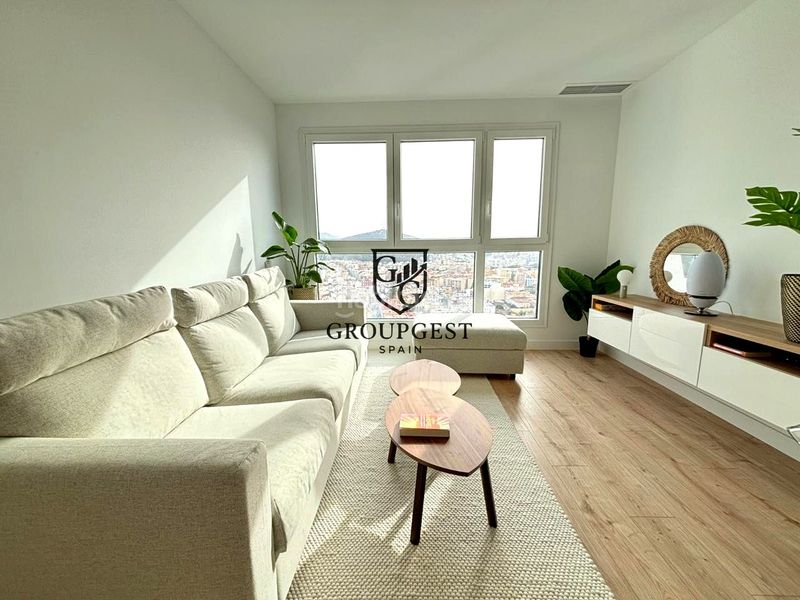 Foto 0119086b-9fab-4f31-a6e9-635c330f15d8. Lloguer pis amb calefacció aparcament piscina a Martiricos - La Roca - La Rosaleda Málaga