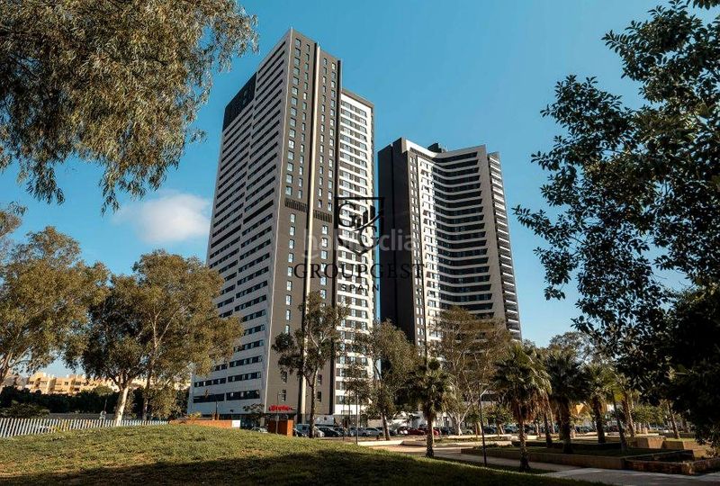 Foto 4c2b1e64-6c1c-4e6a-9c32-7f32e2bab671. Lloguer pis amb calefacció aparcament piscina a Martiricos - La Roca - La Rosaleda Málaga